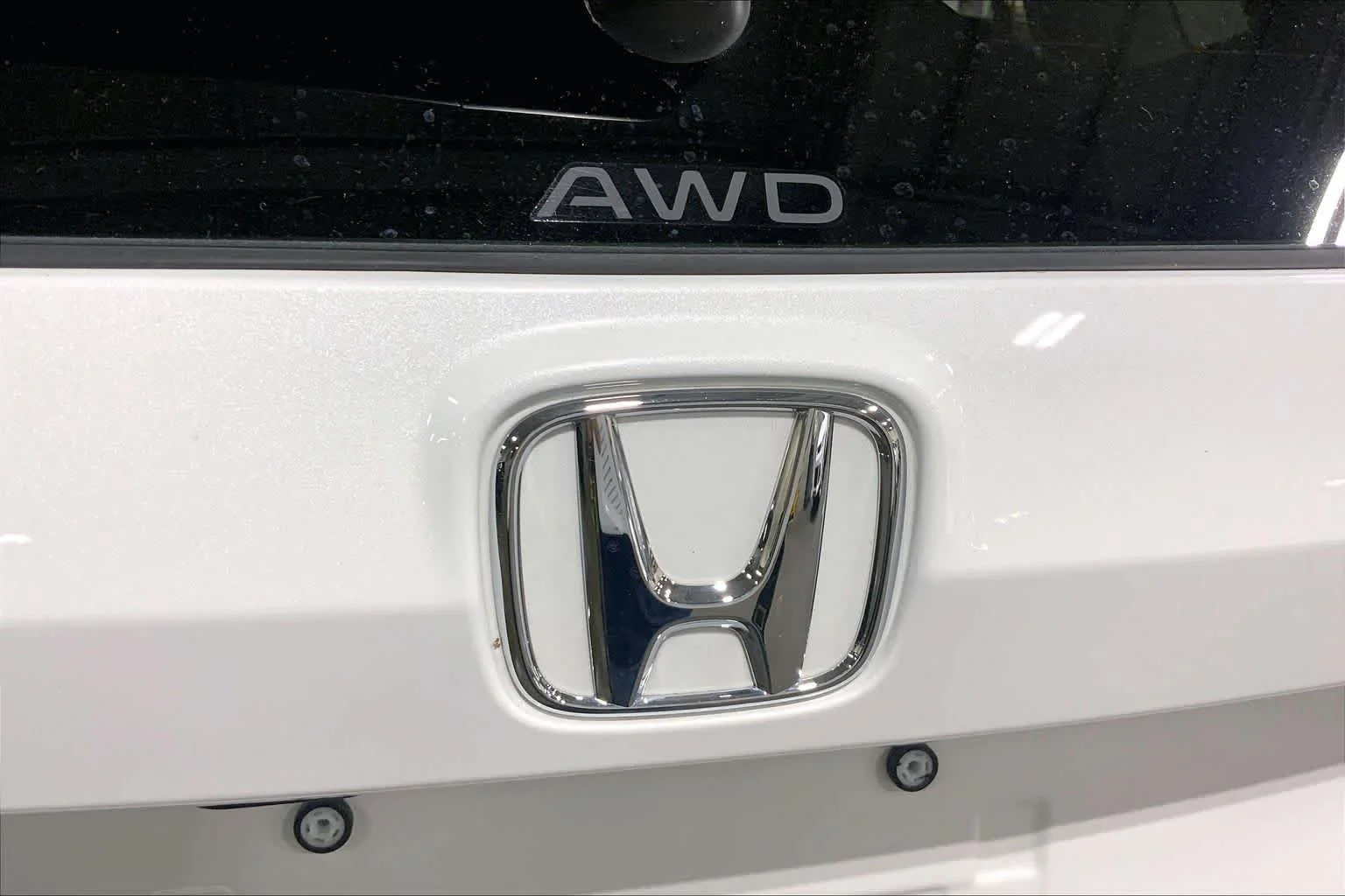 Used 2025 Platinum White Pearl Honda EX image 10