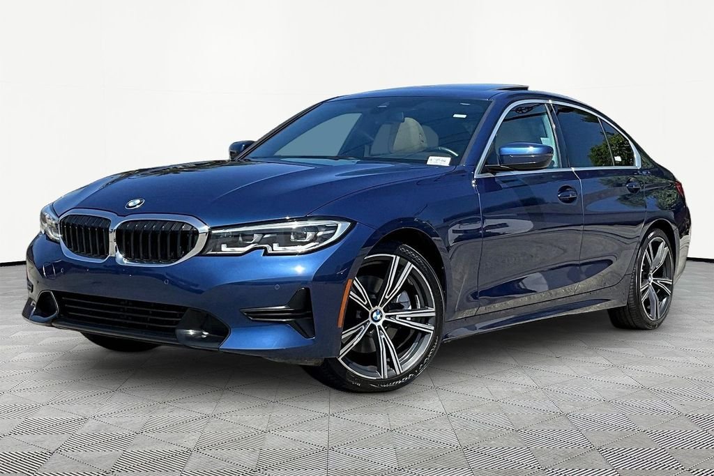 Used 2021 Blue BMW 330i image 3