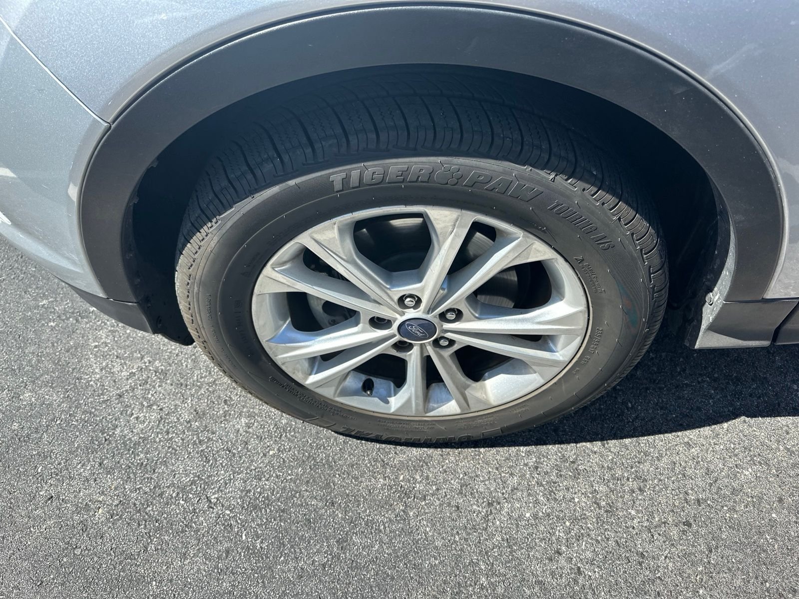 Used 2017 Silver Ford SE image 3