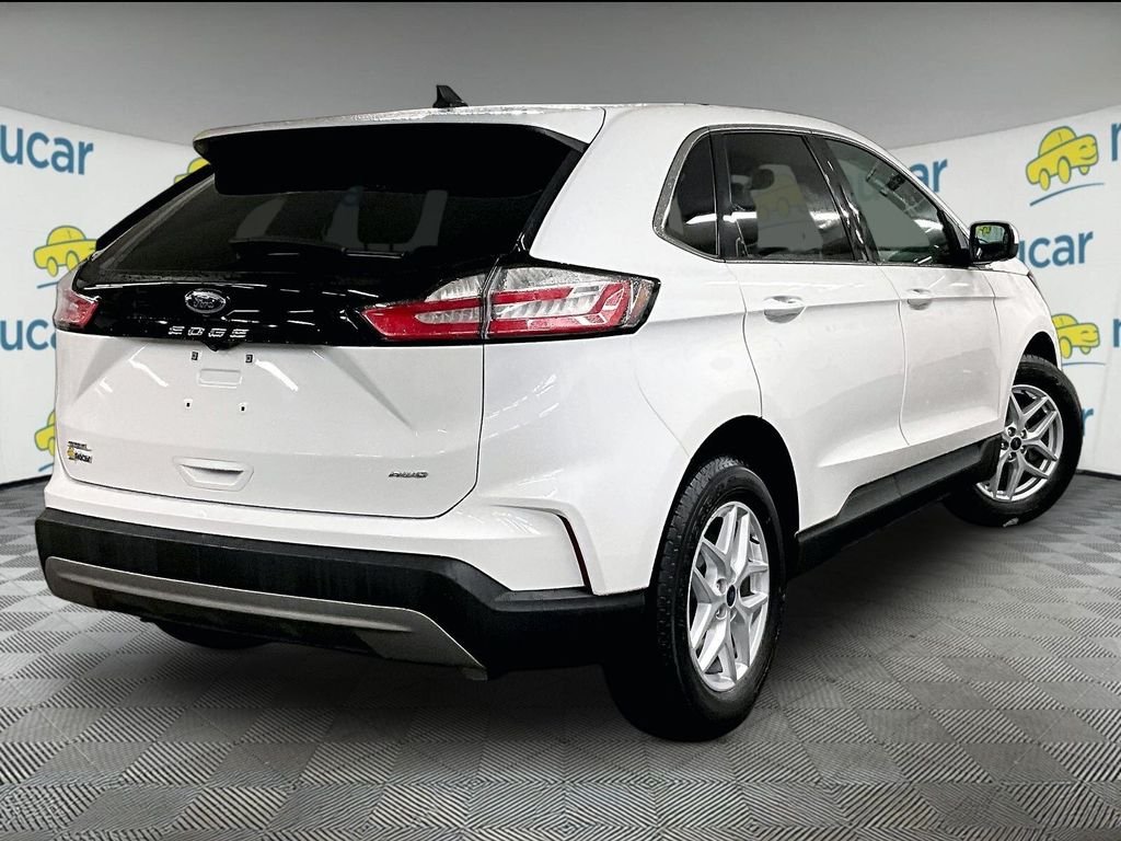 Used 2022 White Ford SEL image 6