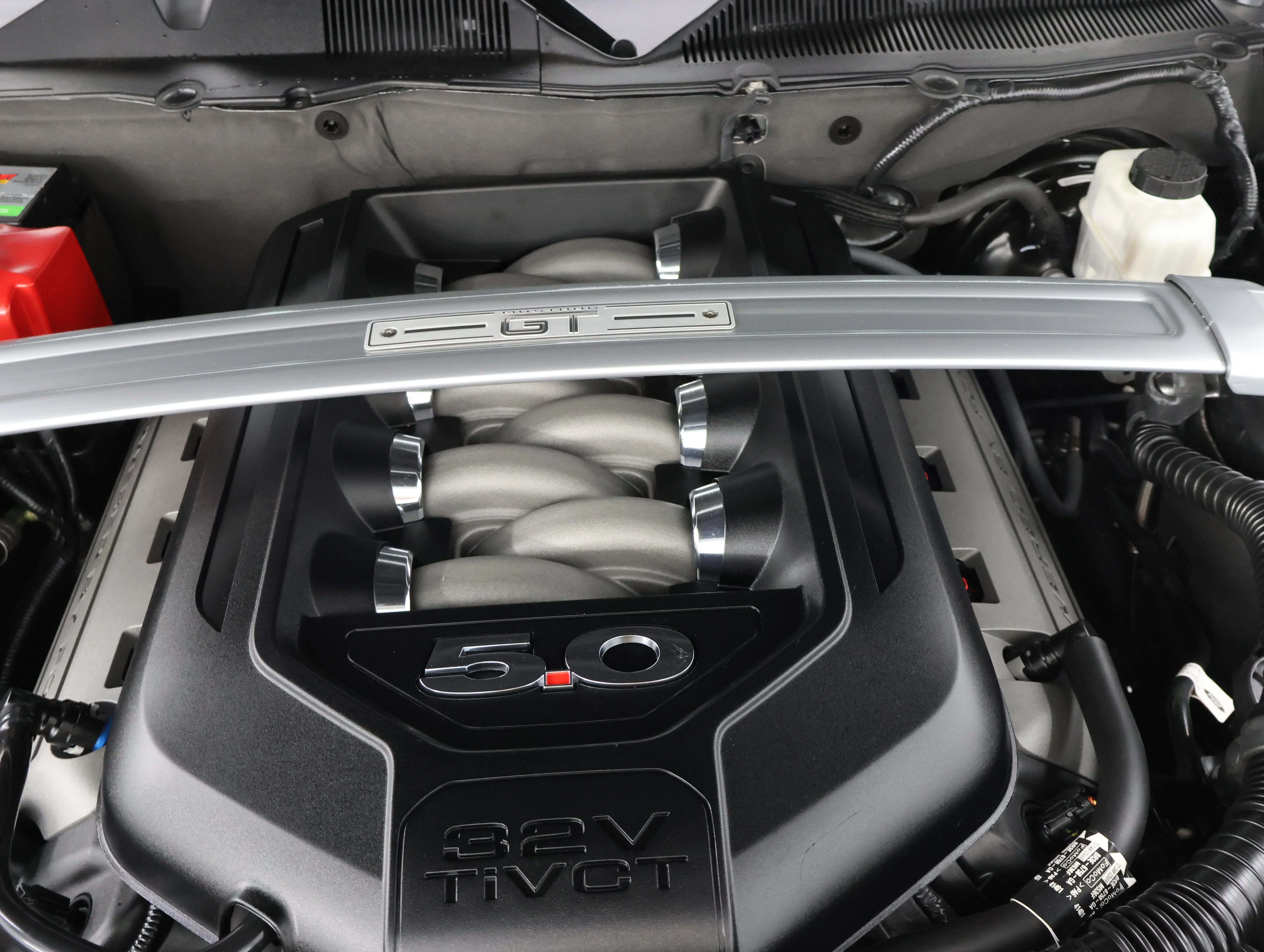 Used 2014 Sterling Gray Metallic Ford GT Premium image 20