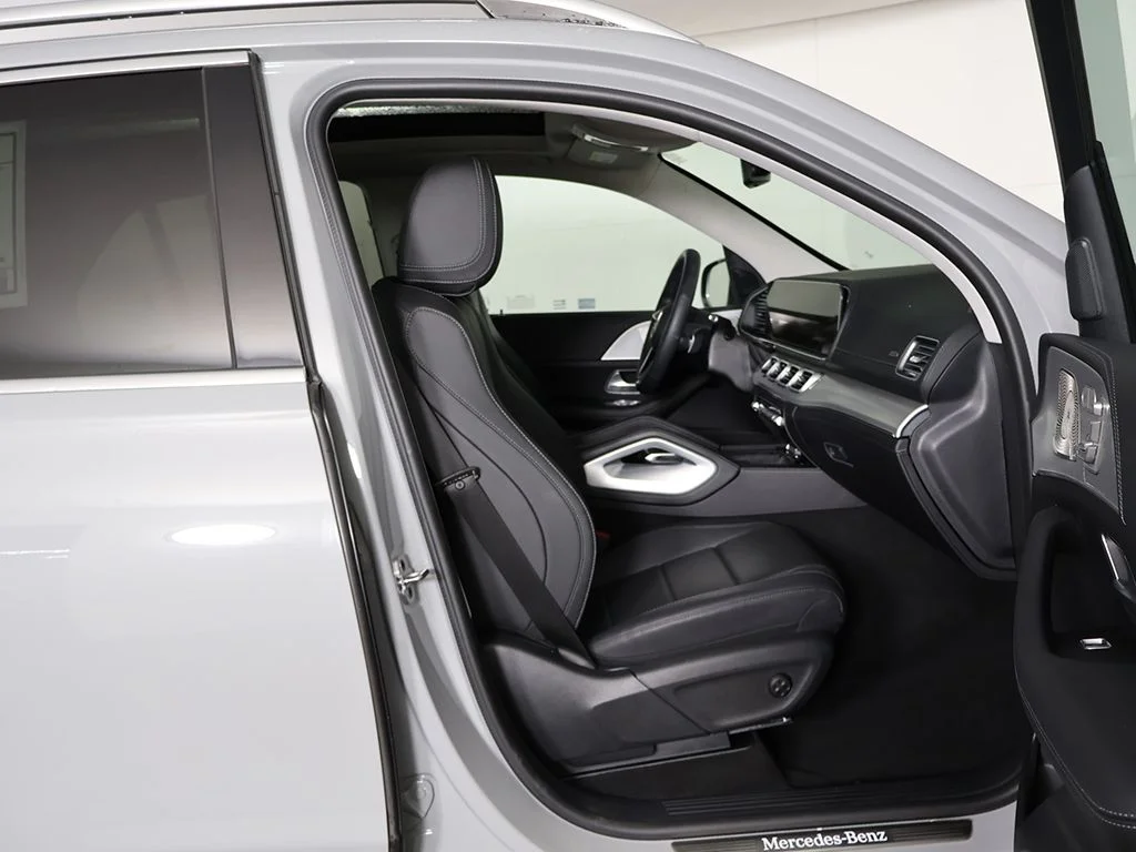 Used 2024 Gray Mercedes-Benz GLE 450 image 32
