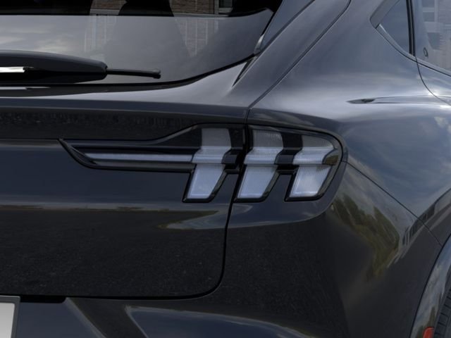 2025 Ford Mustang Mach-E GT - Photo 21