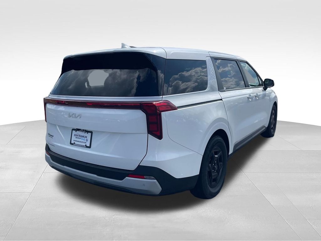 Used 2025 White Kia LXS image 5