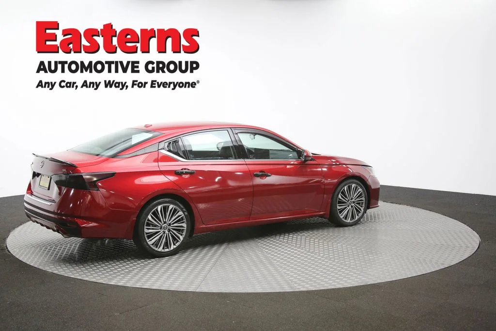 Used 2023 Red Nissan 2.5 SL image 42
