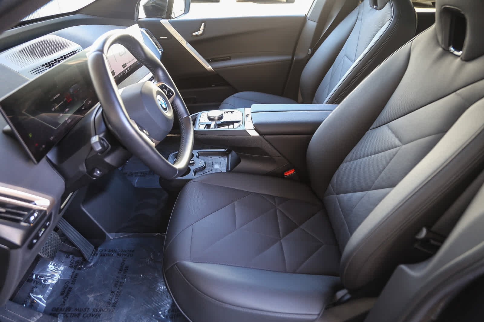 2025 BMW iX 50 - Photo 14