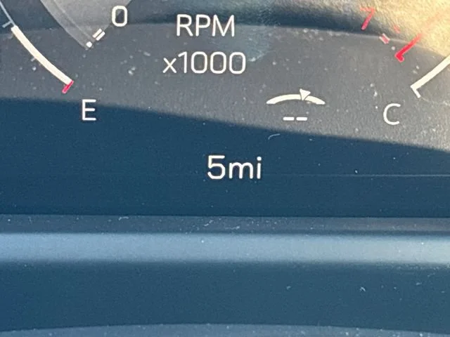 New 2026 Sterling Metallic GMC Elevation image 18