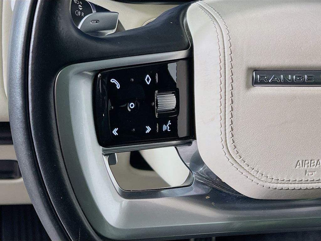 Used 2022 Fuji White Land Rover SE image 10