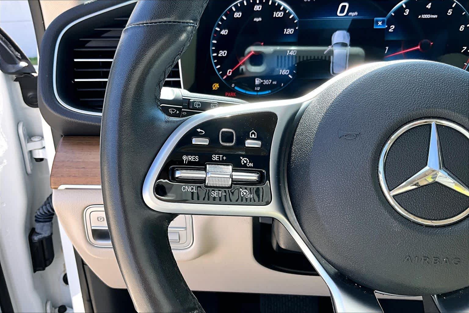 Used 2021 Polar White Mercedes-Benz GLE 350 image 22