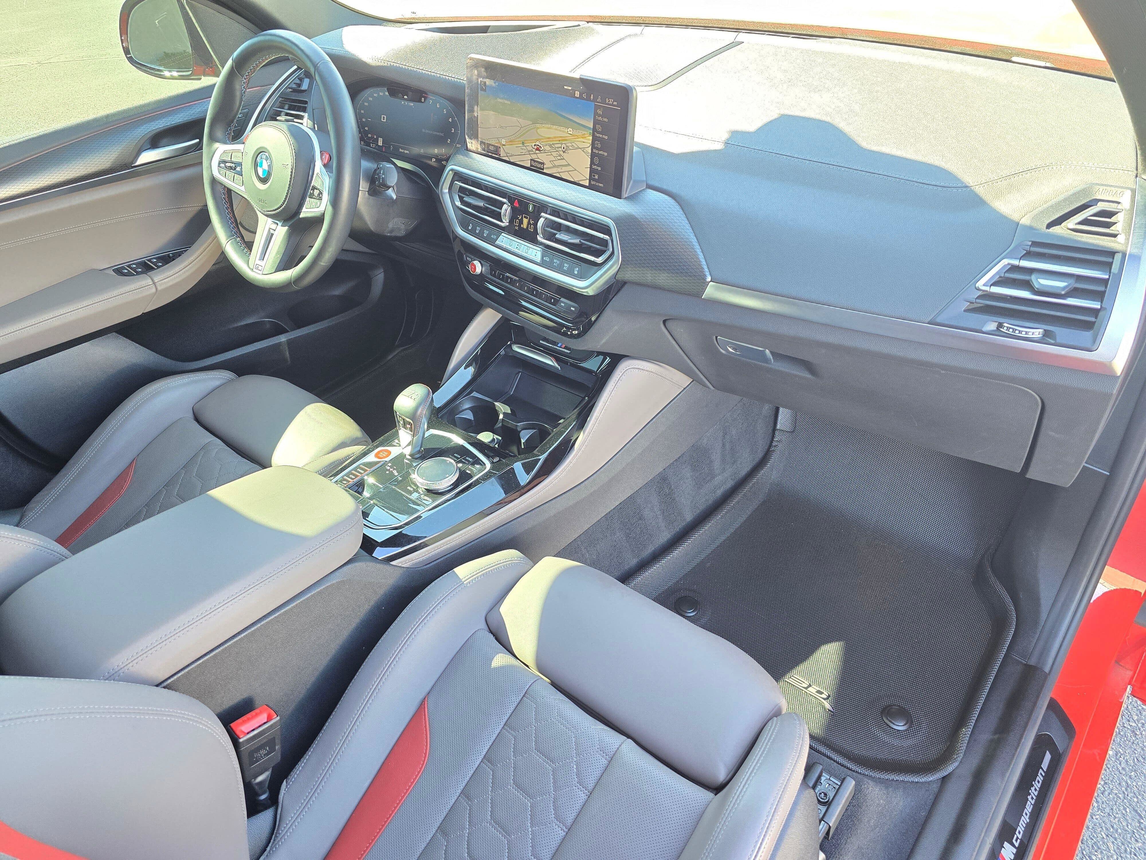 Used 2022 Toronto Red Metallic BMW M image 16
