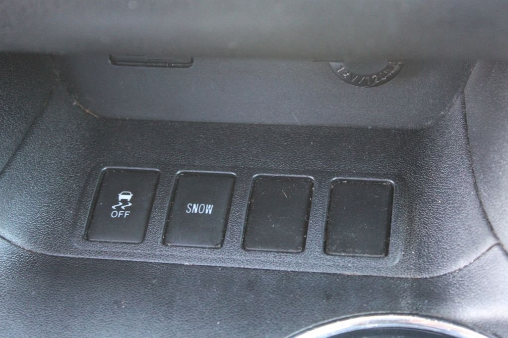 Used 2014 Gray Toyota Limited image 24