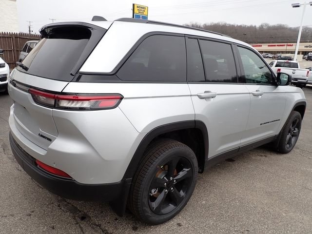 New 2025 Silver Zynith Exterior Paint Jeep Limited image 7