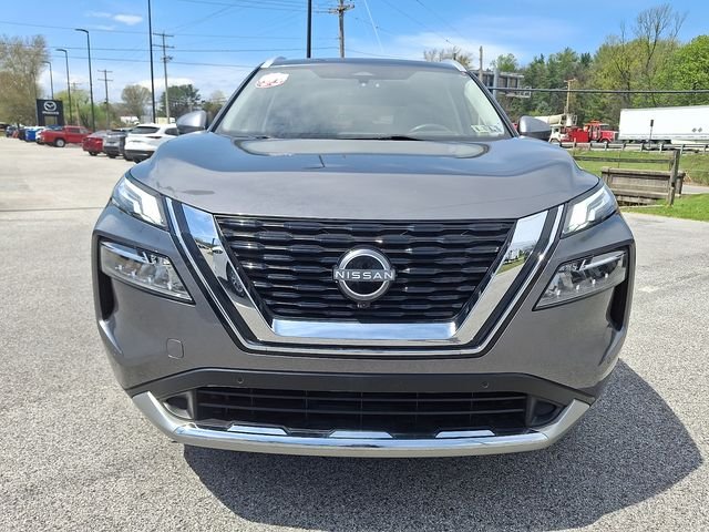 Used 2023 Gray Nissan Platinum image 3