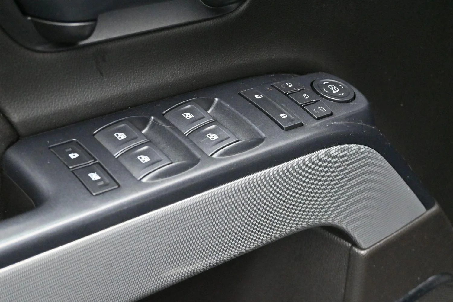 Used 2019 Black Chevrolet LTZ image 12