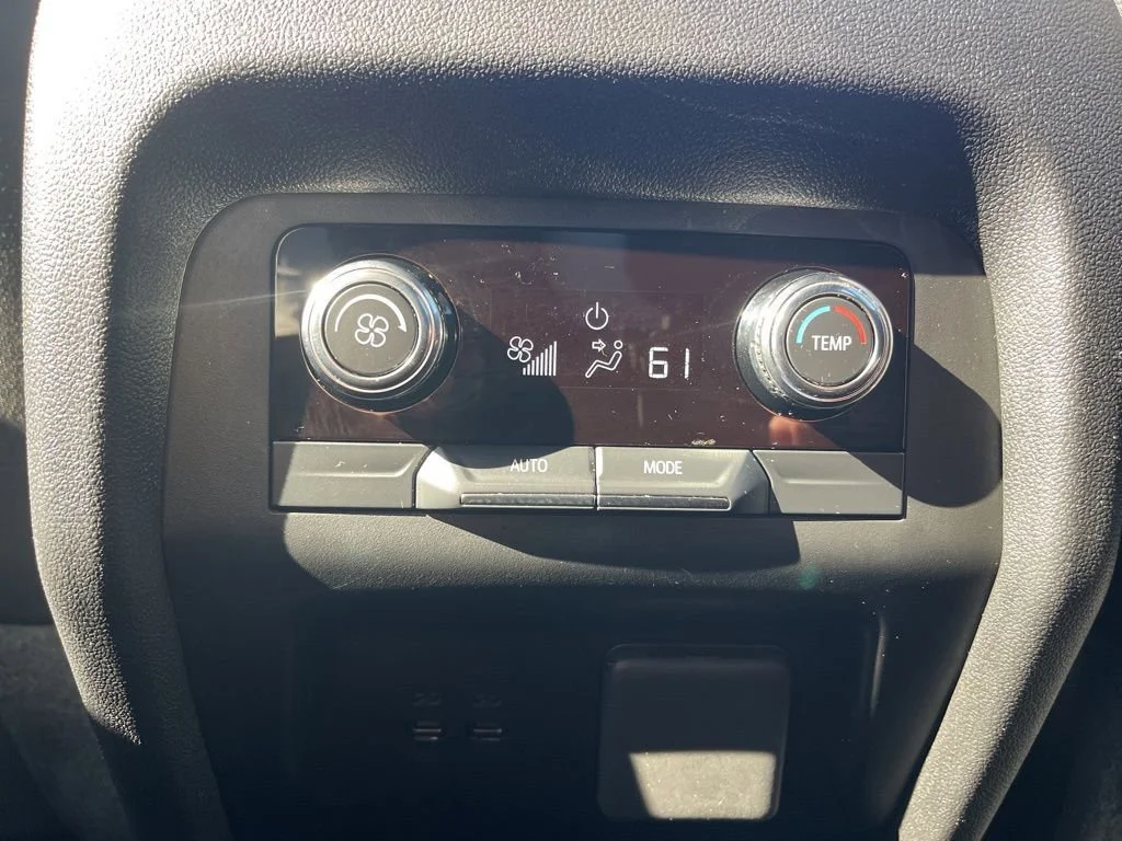 Used 2025 Sterling Metallic GMC Elevation image 13