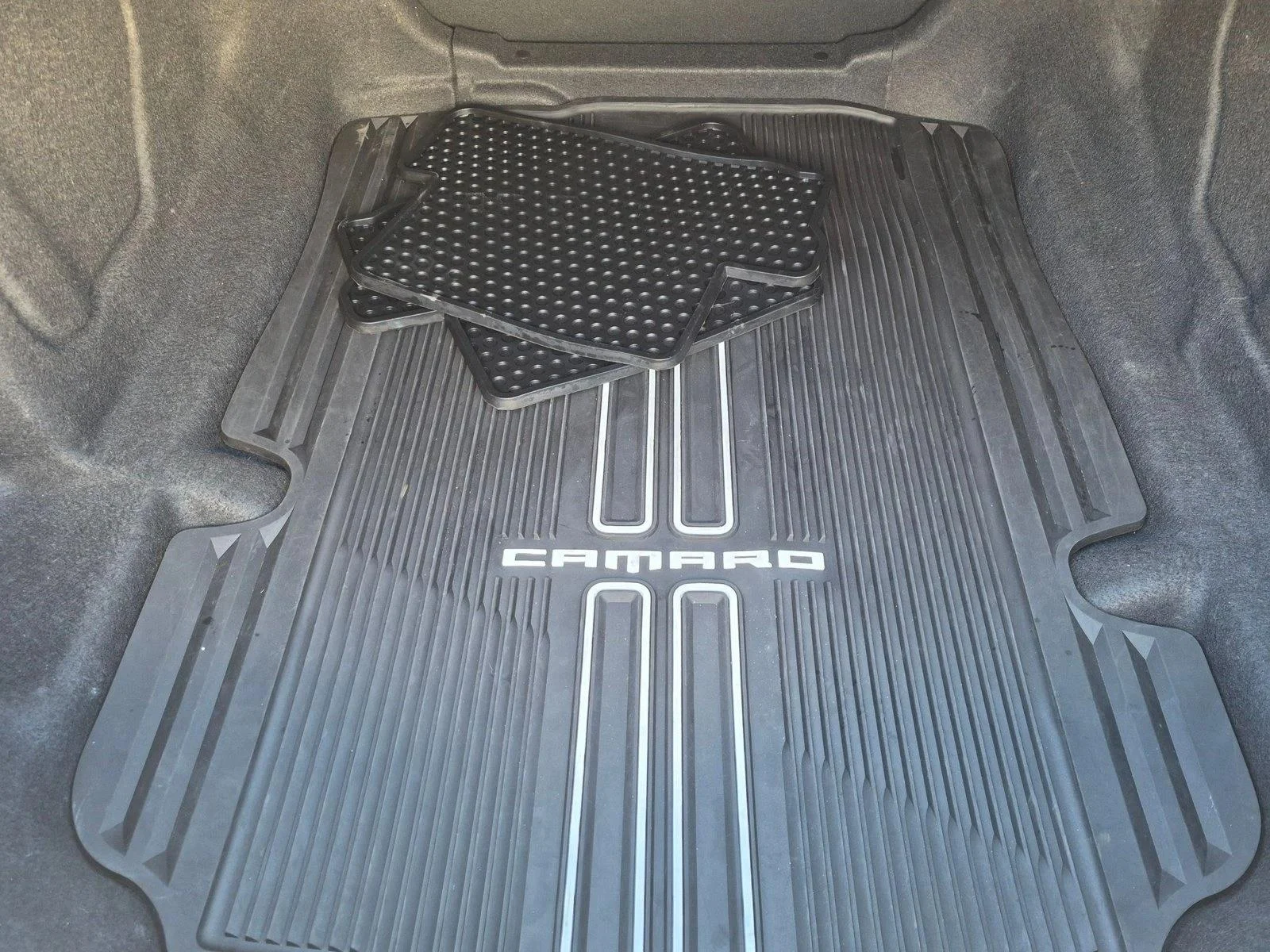 Used 2017 Hyper Blue Metallic Chevrolet 2SS image 6