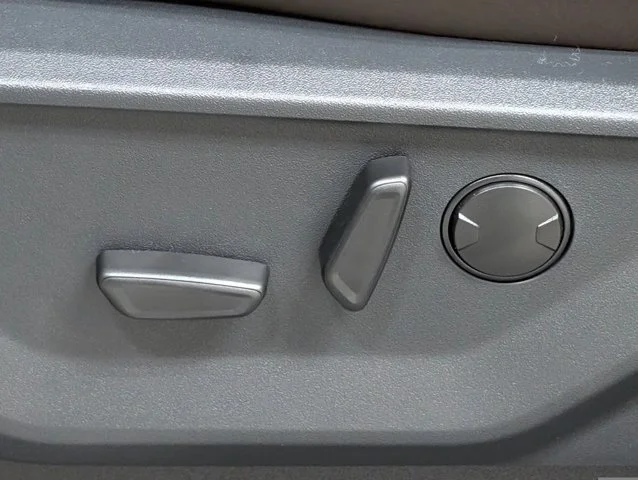 New 2027 Star White Metallic Tri-Coat Ford King Ranch® image 49