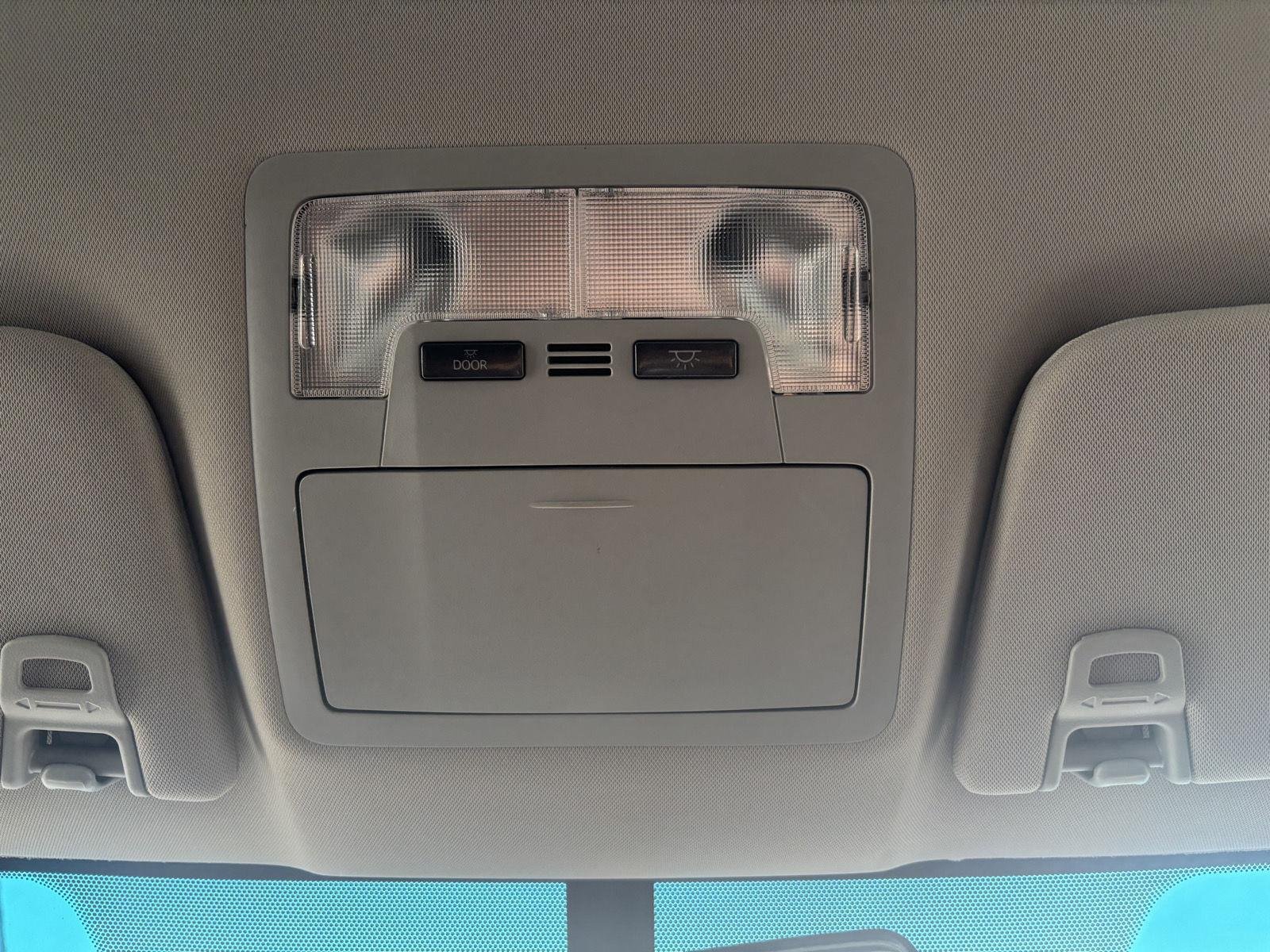 Used 2014  TOYOTA  image 20
