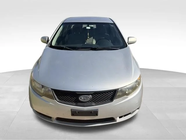 Used 2010 Silver Kia LX image 8
