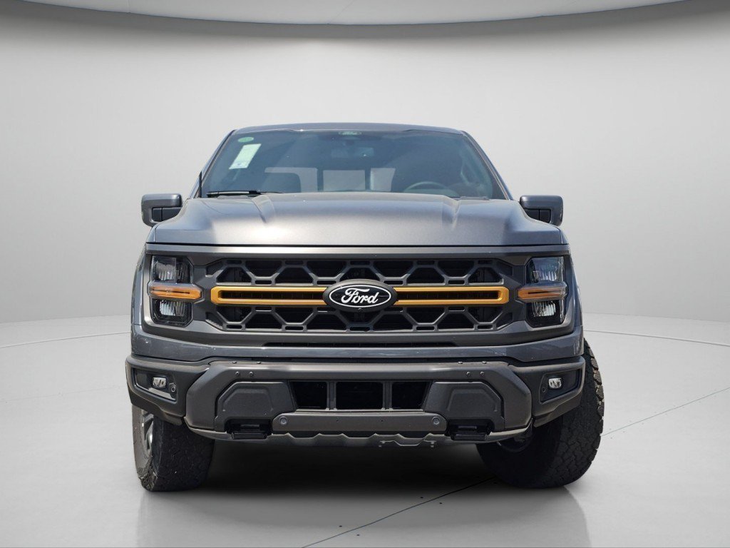 New 2026 Carbonized Gray Metallic Ford Tremor image 3