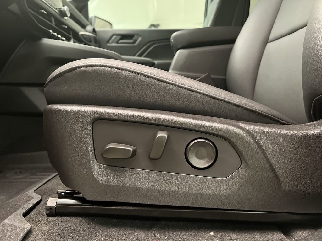 2026 Chevrolet Colorado Trail Boss - Photo 12