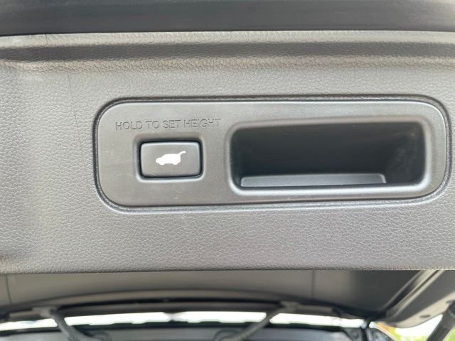 Used 2024 Crystal Black Pearl Honda Touring image 13