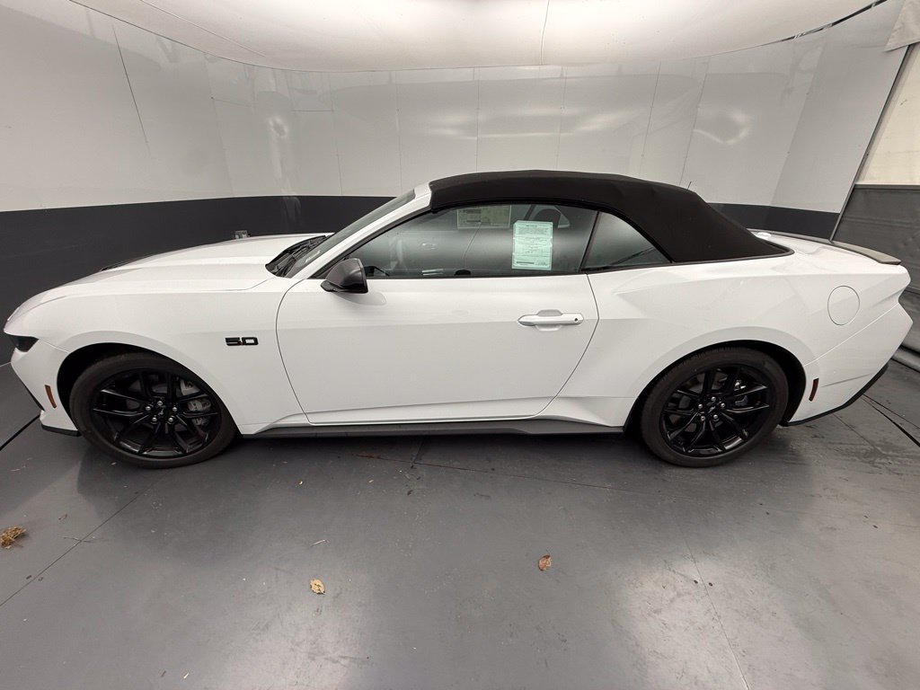 2025 Ford Mustang GT Premium Convertible - Photo 12
