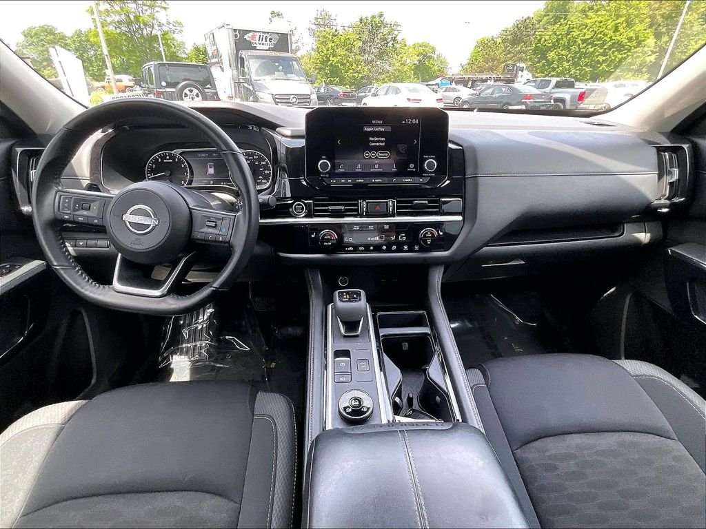 Used 2024 Silver Nissan SV image 21