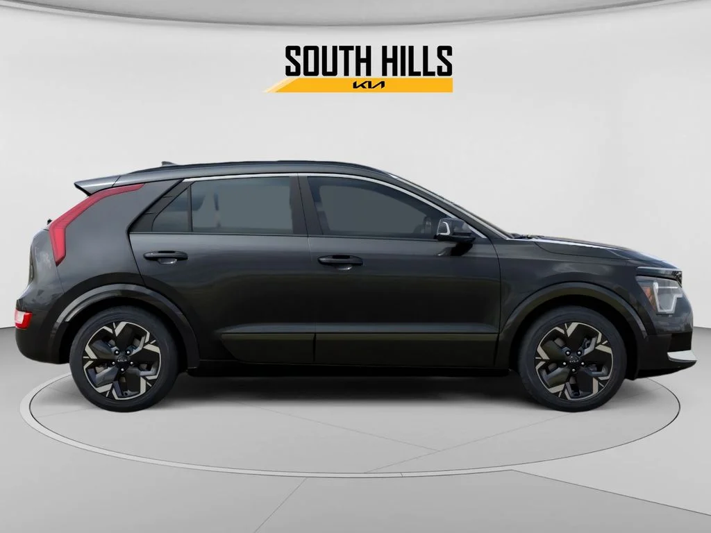 New 2026 Gray Kia Wind image 7