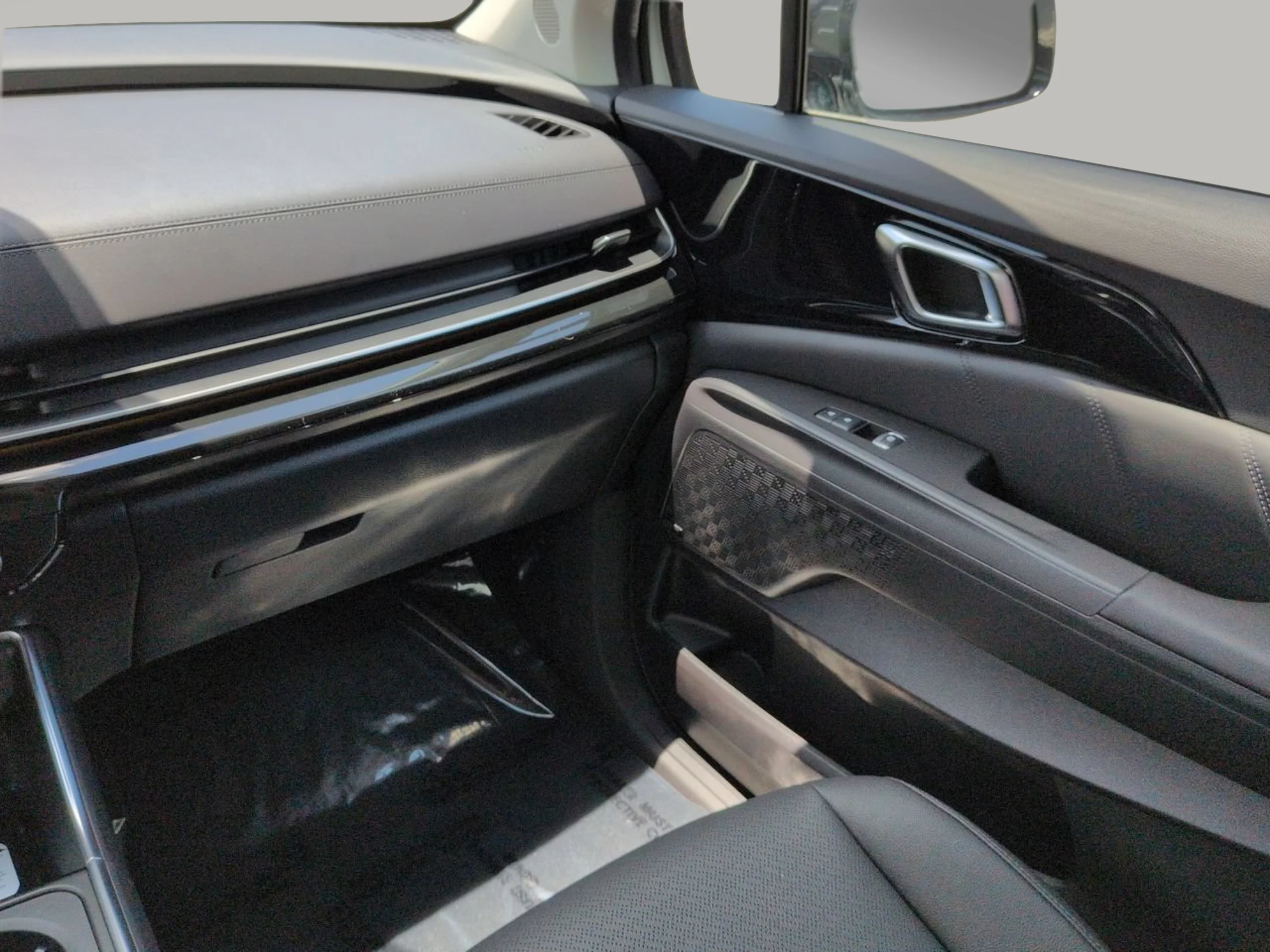 New 2027 Ivory Silver Kia SX Prestige image 24