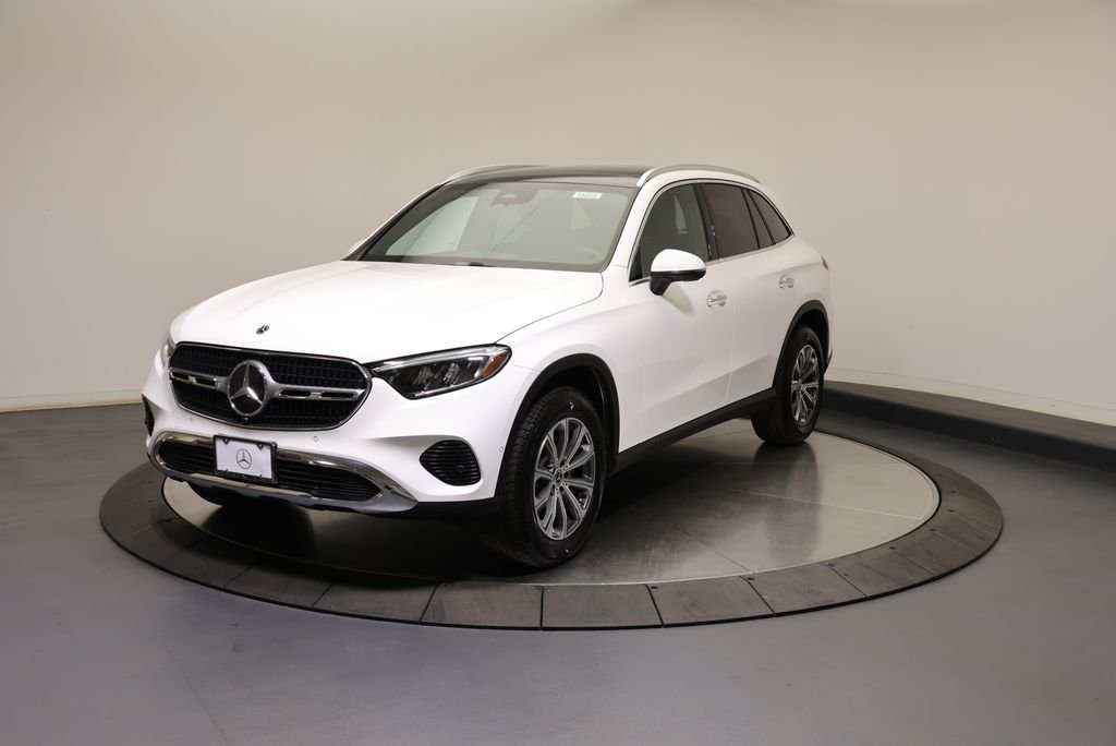 Certified Used 2026 Polar White Mercedes-Benz GLC 300 image 3