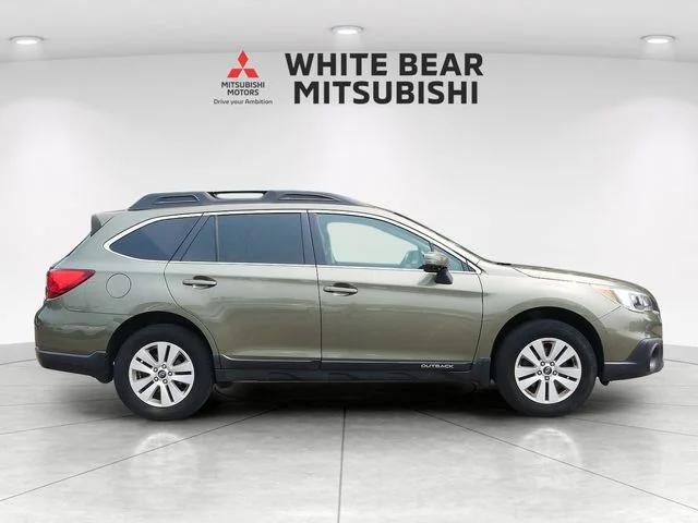 Used 2016 Green Metallic Subaru 2.5i Premium image 6
