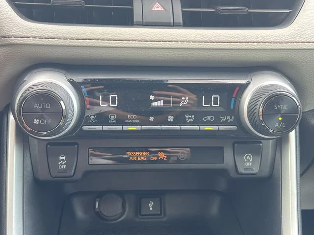 Used 2022  Toyota XLE image 20