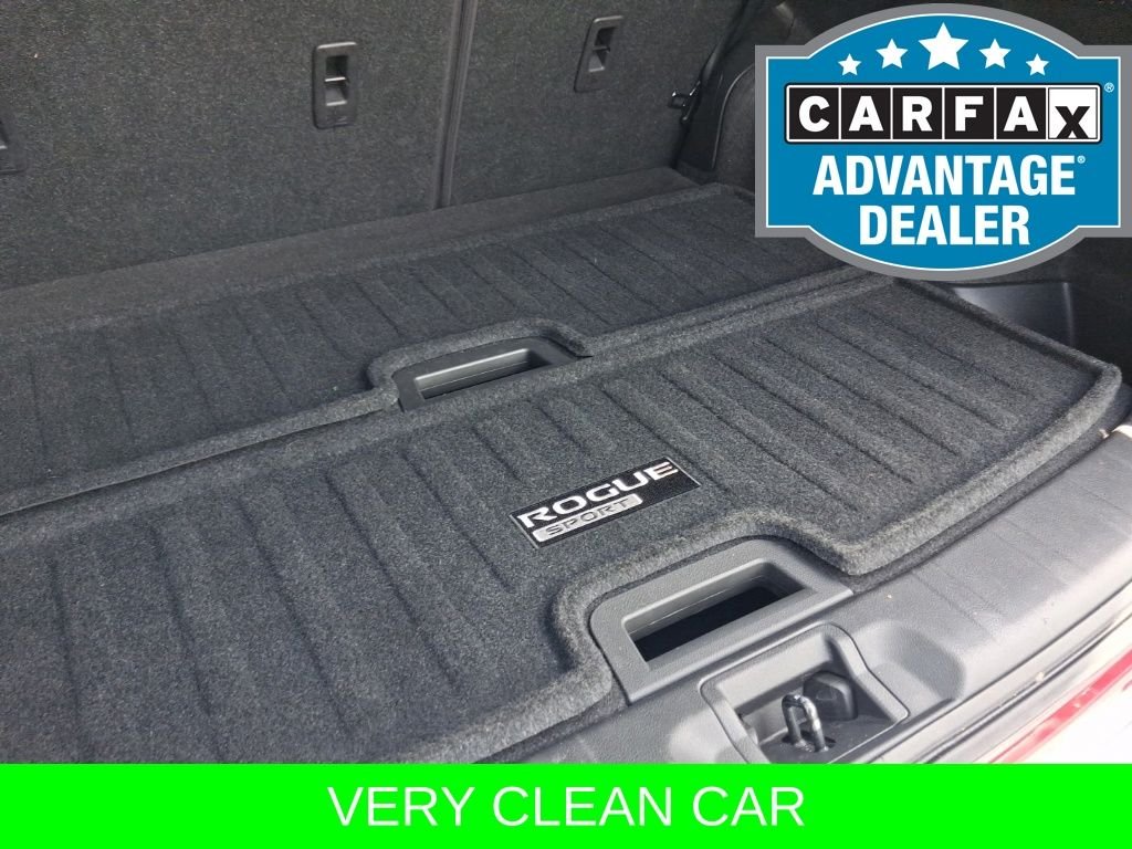 Used 2020 Red Nissan SL image 13