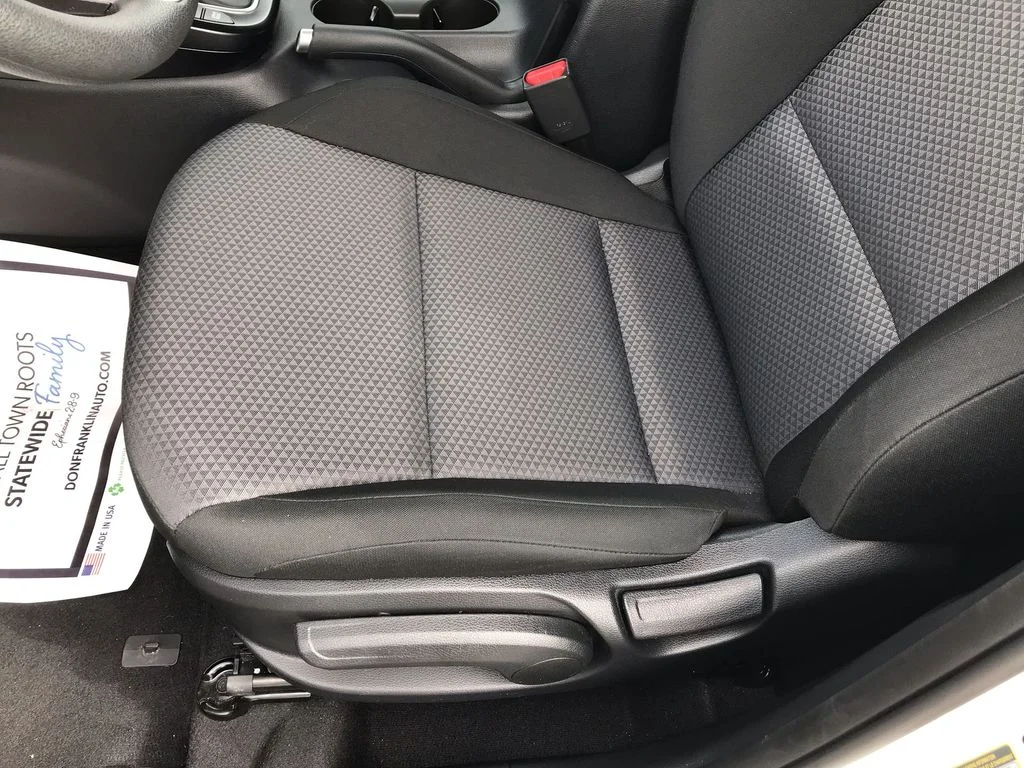 Used 2025 White Kia LX image 12