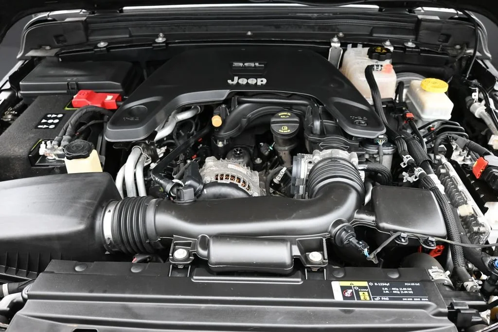 Used 2018 Gray Jeep Unlimited Sport S image 15