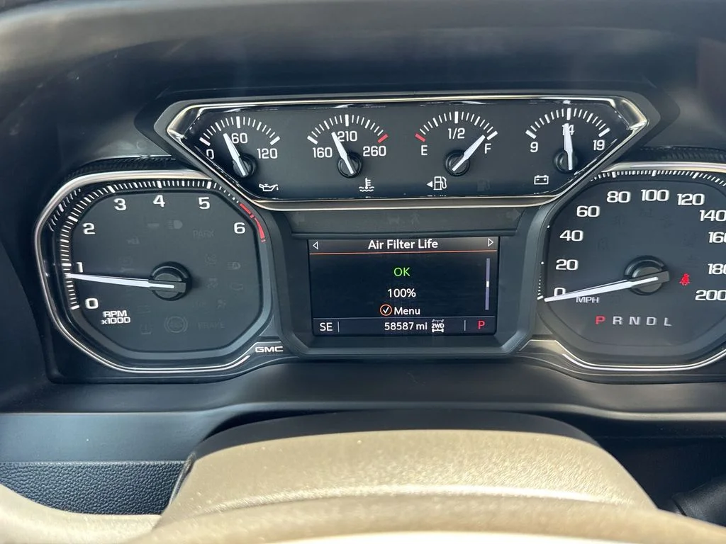 Used 2022 Silver GMC SLT image 12