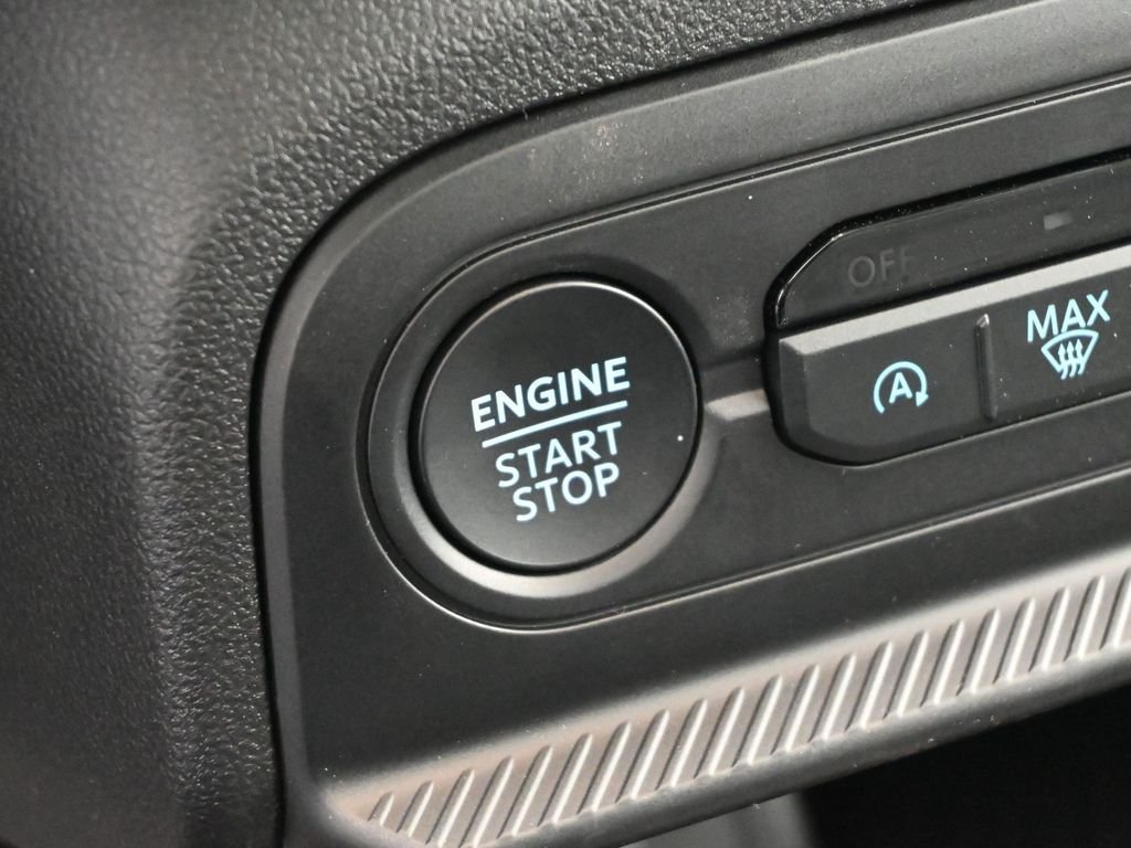 New 2026 Azure Gray Metallic Tri-Coat Ford Badlands image 13