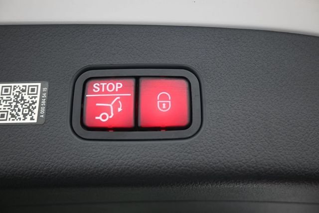 Used 2024 White Mercedes-Benz GLC 300 image 29