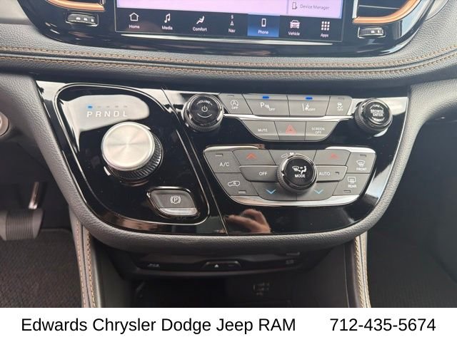 New 2027 Bright White Clear-Coat Exterior Paint Chrysler Pinnacle image 17