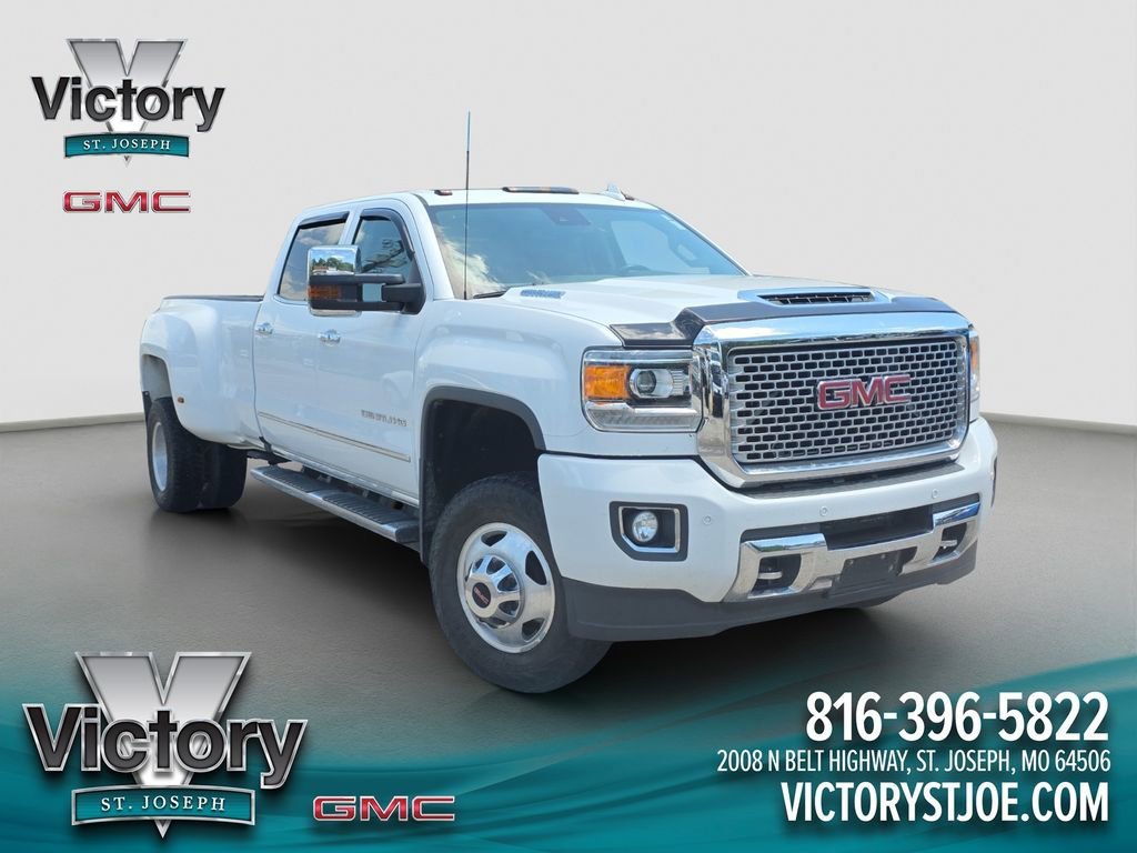 Used 2017 SUMMIT WHITE GMC Denali image 1