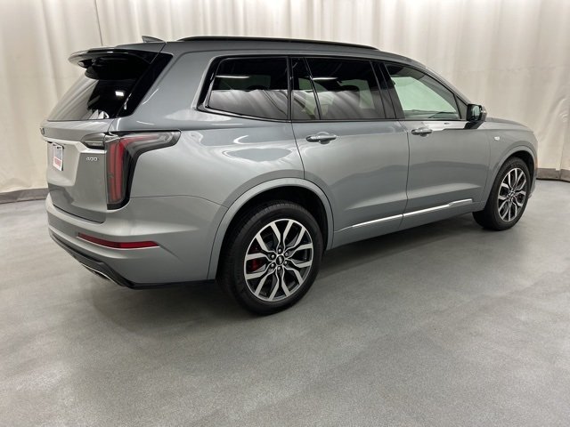 2023 Cadillac XT6 Sport photo 4