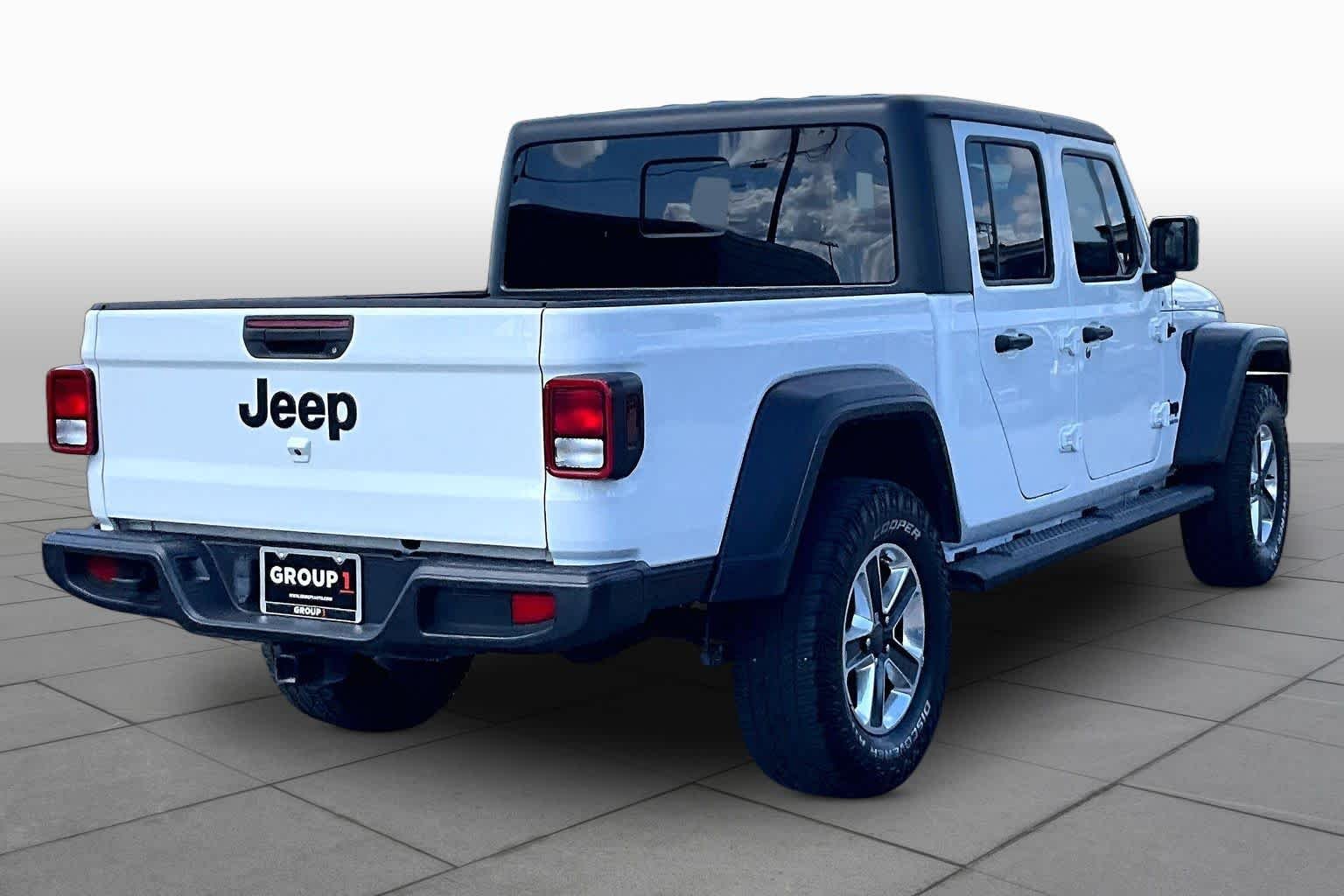 Used 2020 Bright White Clearcoat Jeep Sport S image 13