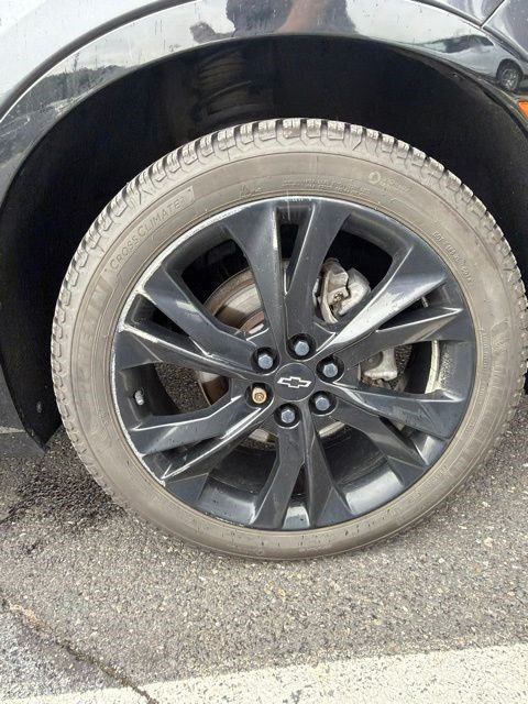 Used 2021 Iron Gray Metallic Chevrolet RS image 9