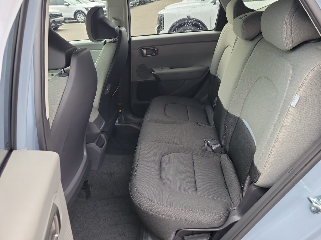 New 2027 Pale Gray Kia S image 13