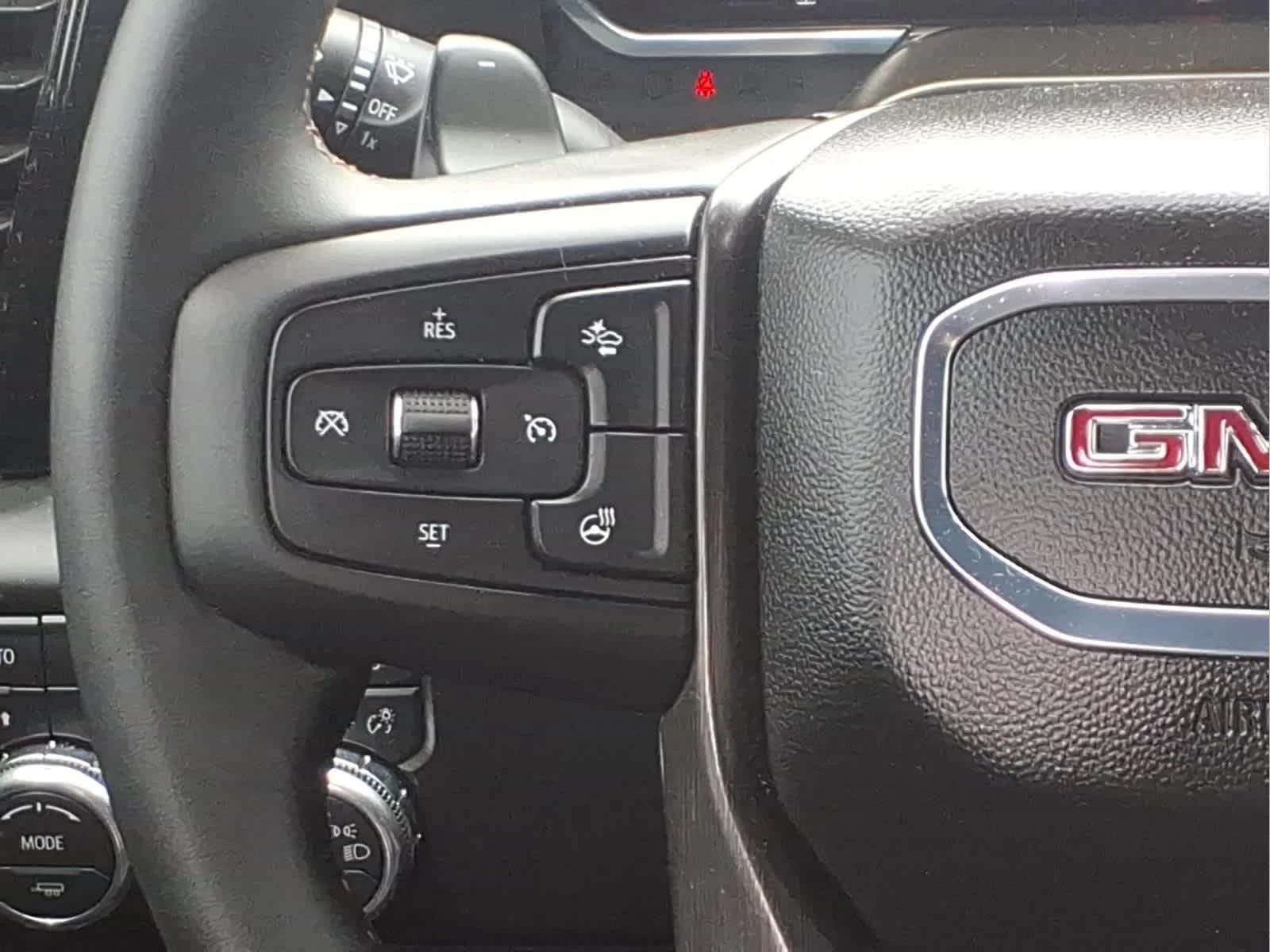 Used 2025 Sterling Metallic GMC AT4 image 21
