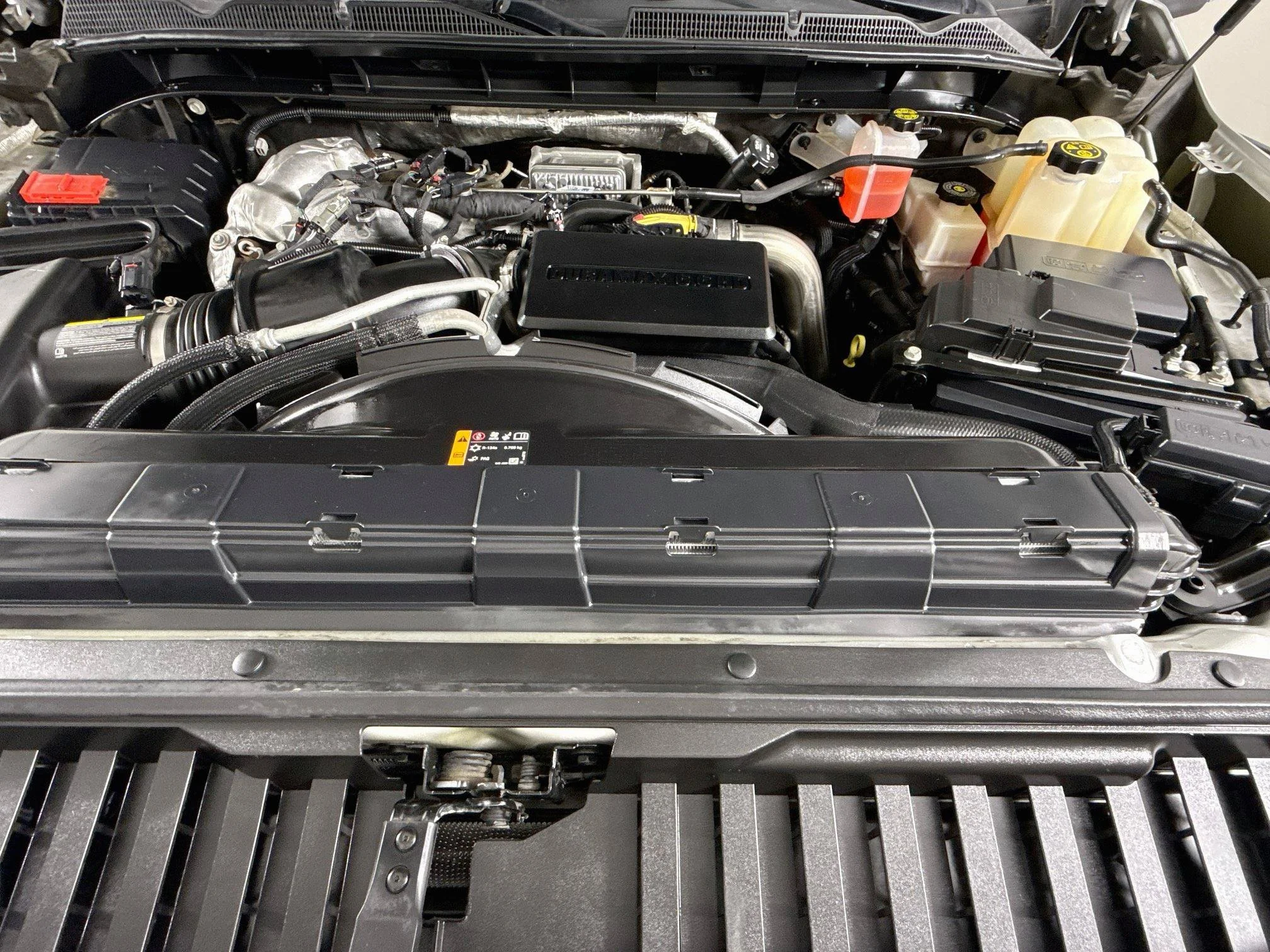 Used 2023 QUICKSILVER METALLIC GMC Denali image 33