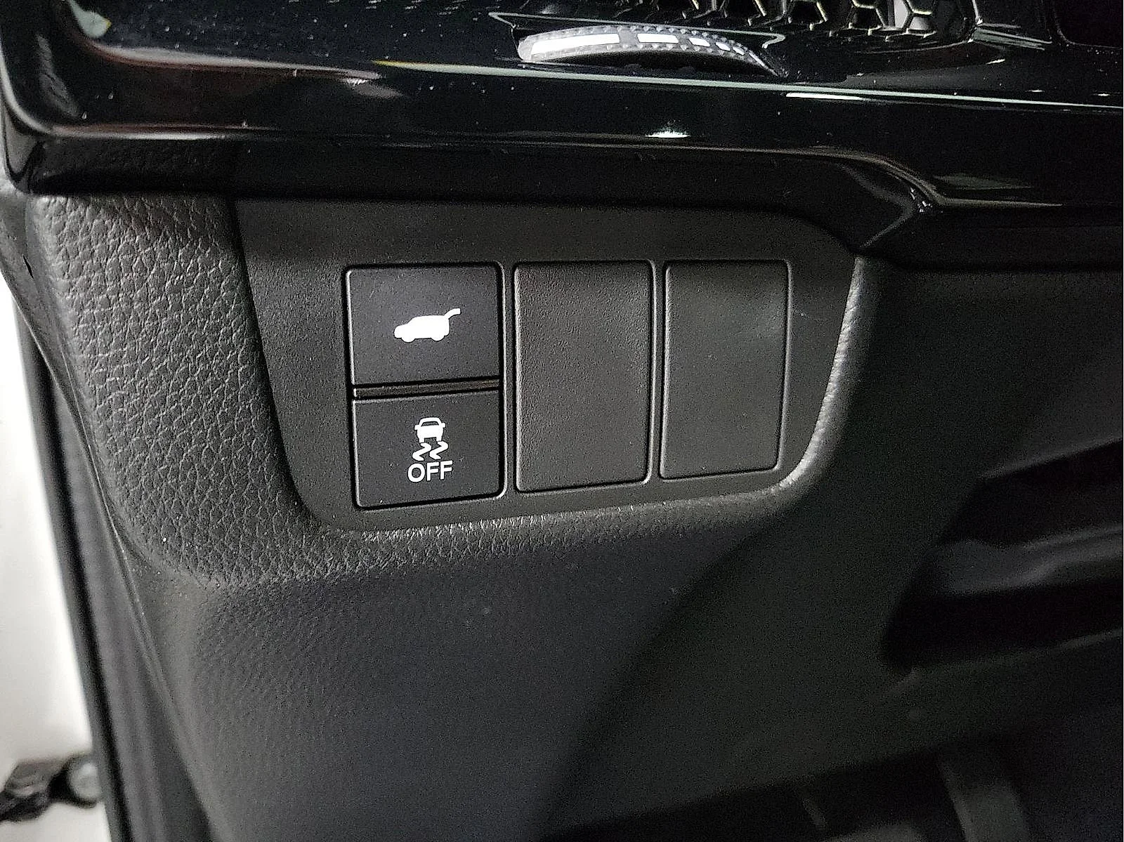 Used 2025 White Honda Sport Touring image 14