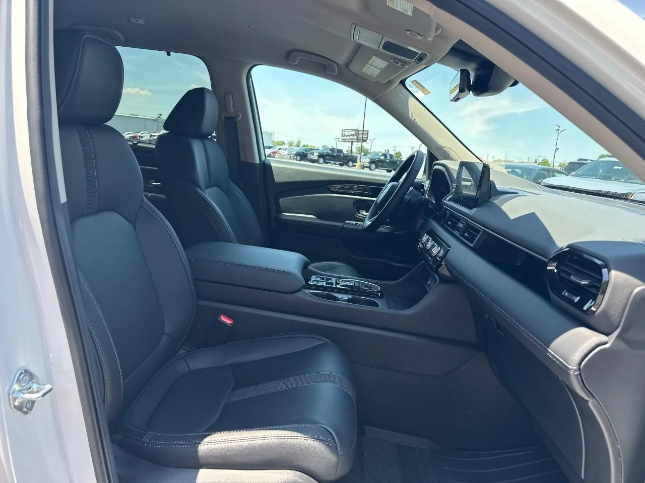 2025 Honda Pilot EX-L - Photo 19