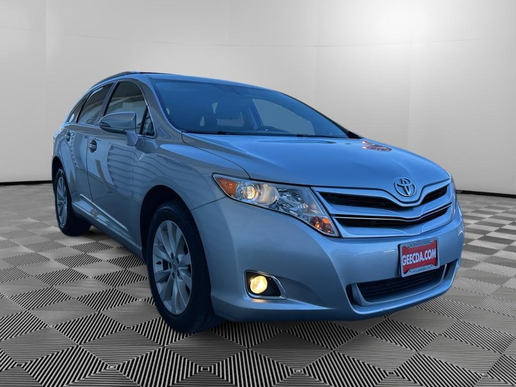Used 2015 Celestial Silver Metallic Toyota LE image 3